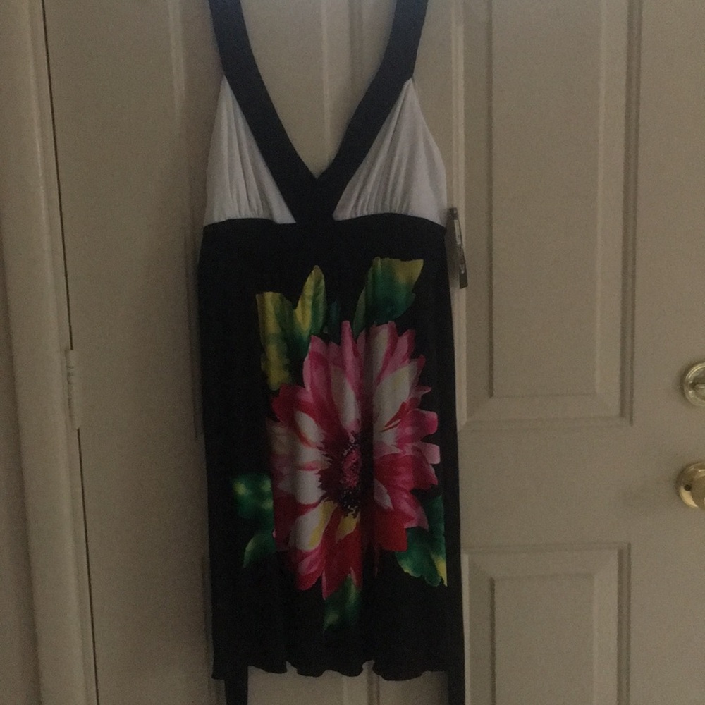 Juniors Sleeveless Floral Dress